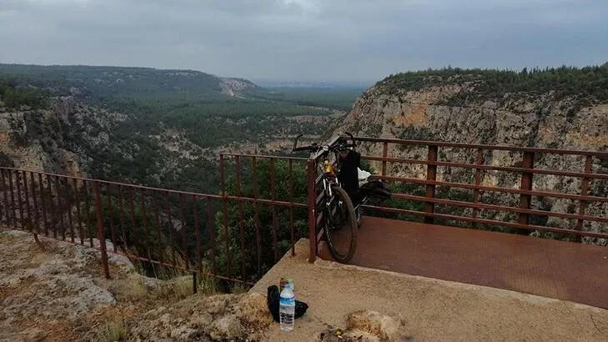 Antalya'da korkunç durum! Yürüyüş yaparken fark ettiler!