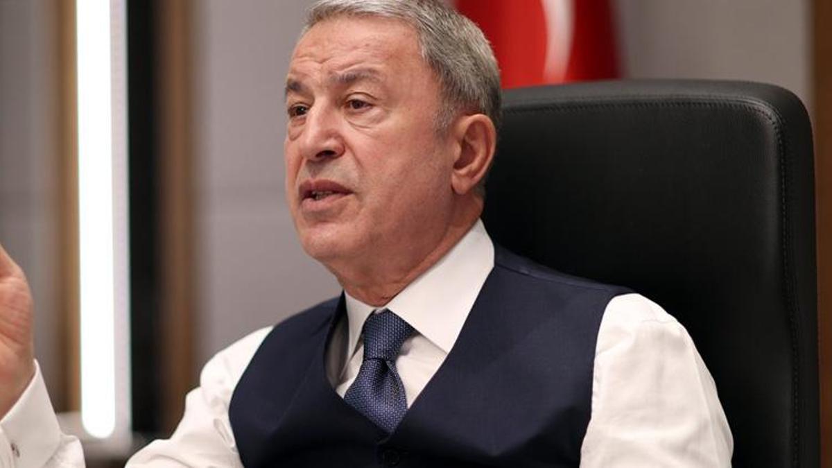 Bakan Akar, Ukraynalı mevkidaşı ile görüştü