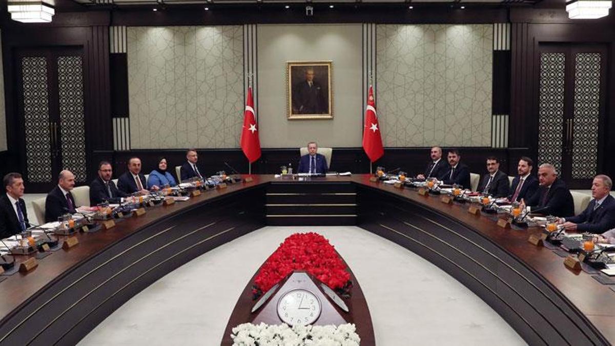 Cumhurbaşkanı Erdoğan canlı yayında resmen duyurdu: Faizi düşürmeye devam edeceğiz