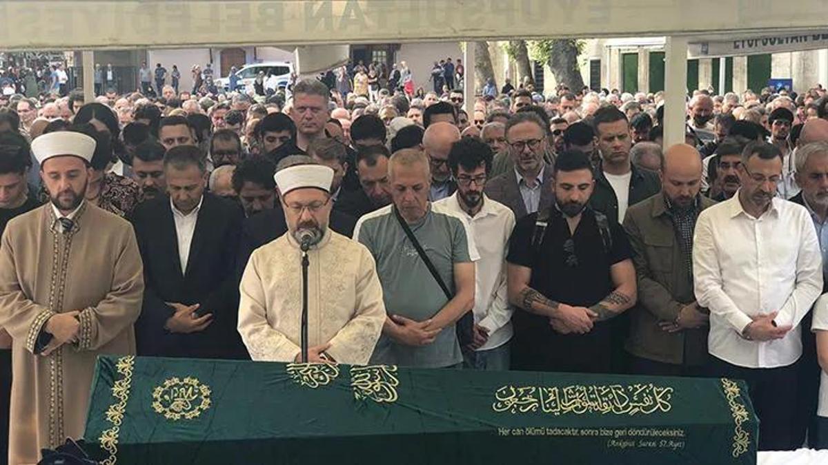 Mevlana İdris Zengin son yolculuğuna uğurlandı