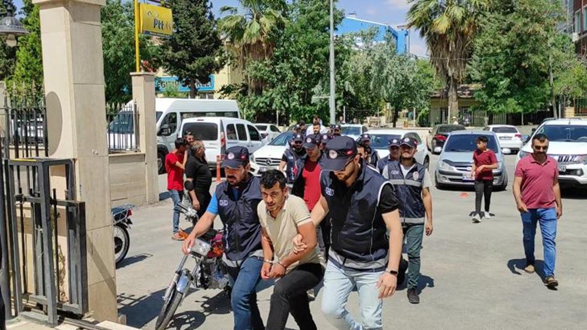 Şanlıurfa'da 36 kaçak göçmen yakalandı; 7 organizatöre gözaltı