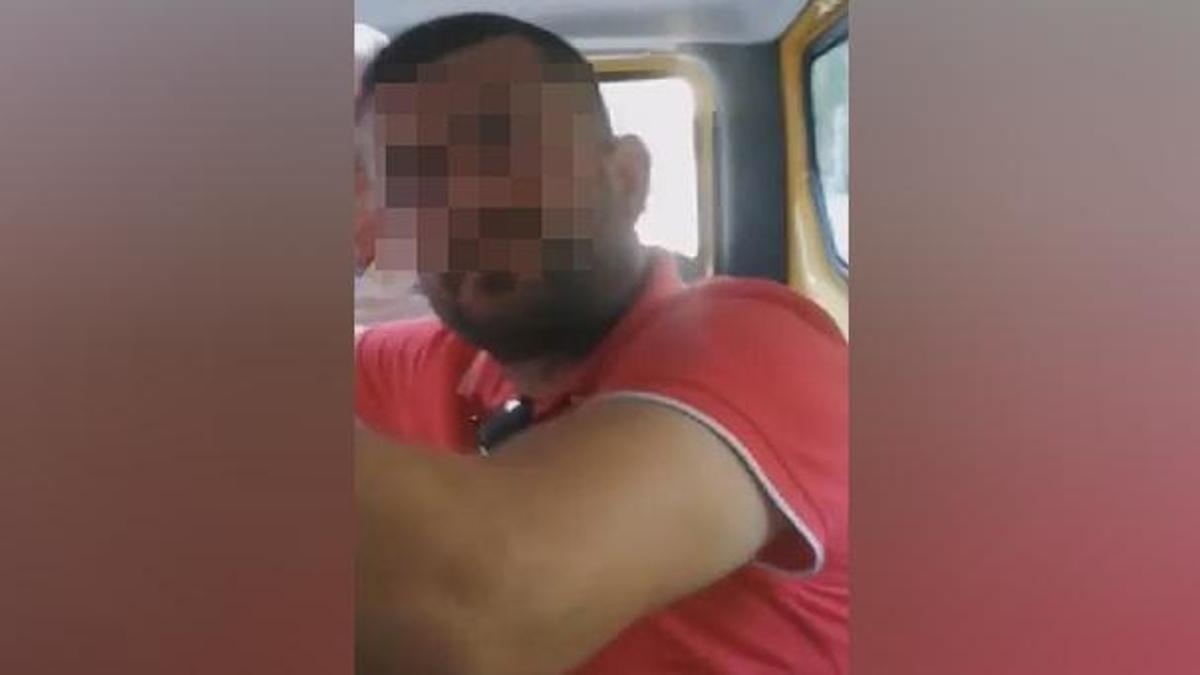 Dolmuşta iğrenç olay! 'Siz ne yaptığınızı zannediyorsunuz'