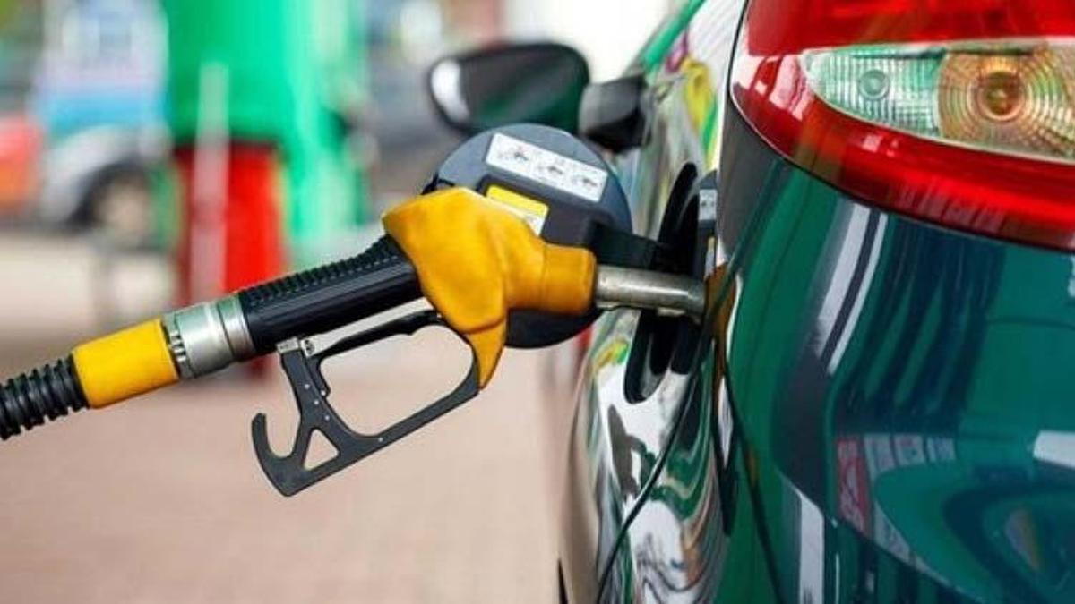 Akaryakıt fiyatlarında son dakika gelişmesi! Bir zam da benzine