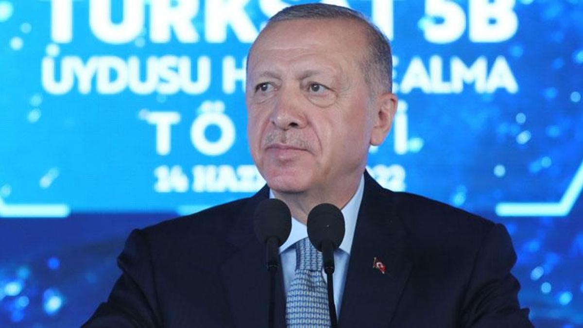 Erdoğan: Yerli ve milli gözetleme uydumuz İMECE'yi Ocak 2023'te uzaya fırlatıyoruz
