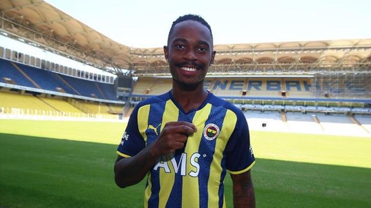 Fenerbahçe Lincoln Henrique'yi resmen açıkladı! 4 yıllık sözleşme