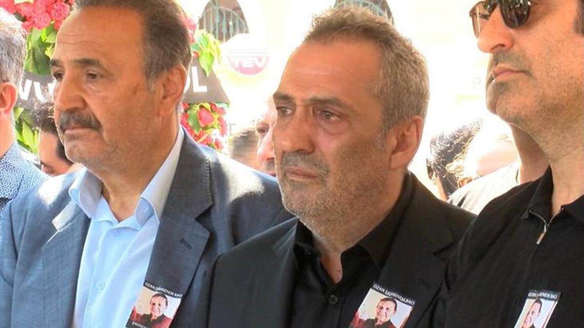 Yavuz Bingöl, annesi Şahsenem Akkaş'ın cenaze töreninde sitem etti: Yazıklar olsun