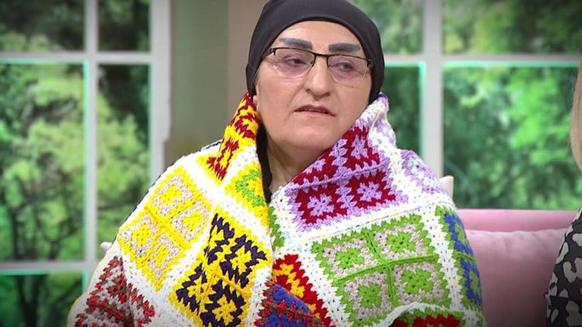 Beyhan Hanım, Damla'ya kendisini affetmesi için dil döküyor!