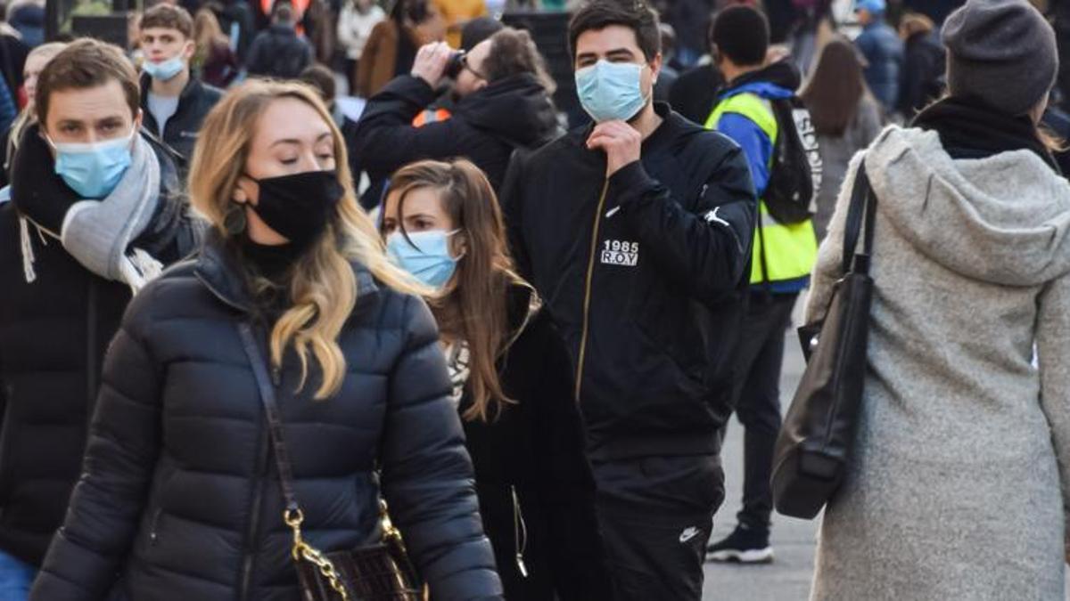 Maske ile ilgili flaş gelişme! Tam bitti derken geri dönüyor