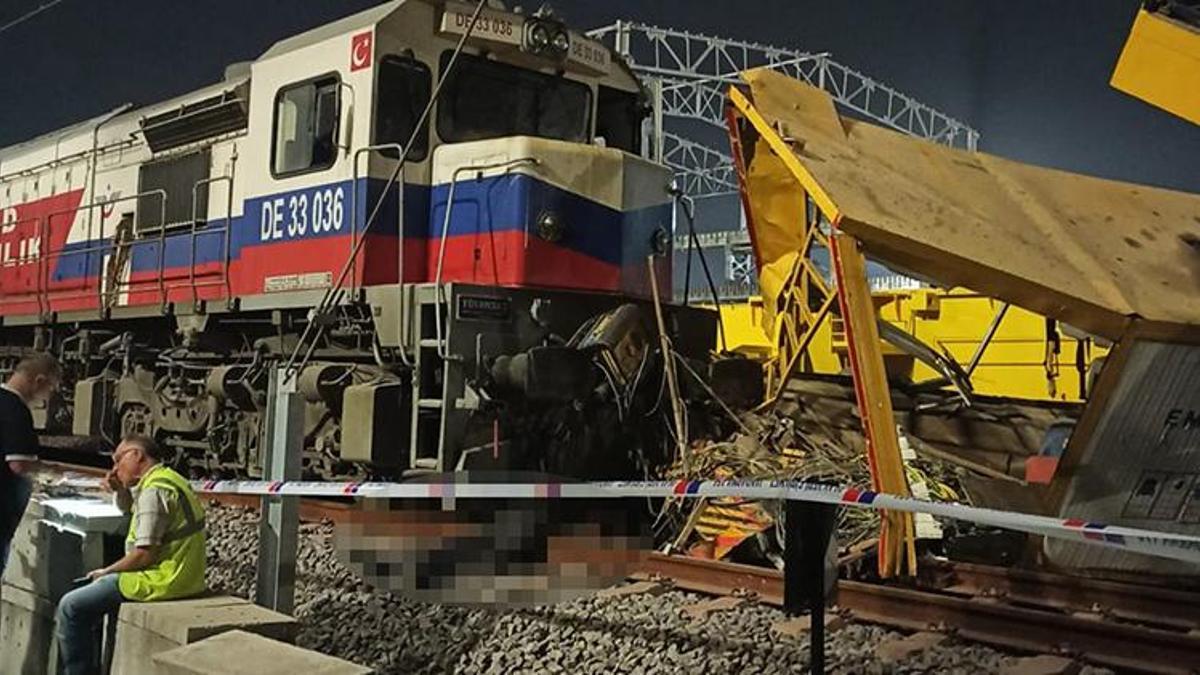 Freni arızalanan lokomotif, işçilere çarptı: 1 ölü, 2 yaralı
