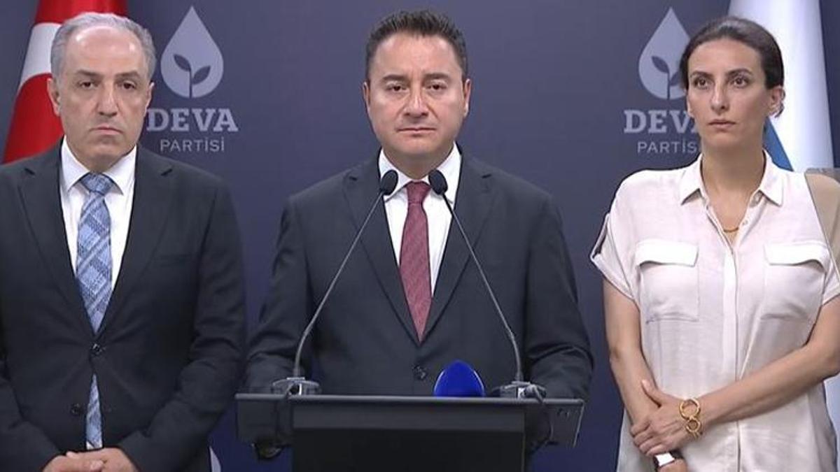 Babacan: Hiçbir devlet memuru vatandaşa parmak sallayamaz