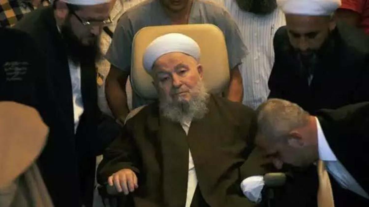 Mahmut Ustaosmanoğlu kimdir, kaç yaşında ve neden öldü? Mahmut efendinin hastalığı neydi, nereli? İsmailağa Cemaati lideri Mahmut Ustaosmanoğlu'nun hayatı ve eserleri