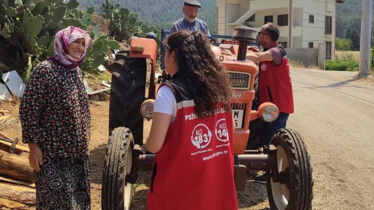 Bakan Yanık'tan Marmaris'te yangından etkilenen vatandaşlarla ilgili flaş yardım açıklaması