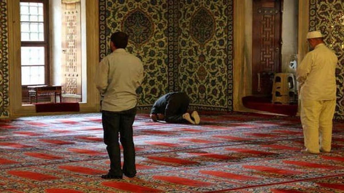 Cuma namazı saati! 24 Haziran 2022 Cuma namazı saat kaçta, Cuma vakti ne zaman? Diyanet İstanbul, Ankara, İzmir il il Cuma saati!