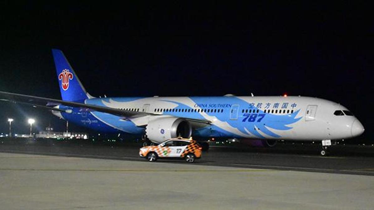 Wuhan'dan İstanbul'a iki buçuk yıl aradan sonra ilk yolcu uçağı indi