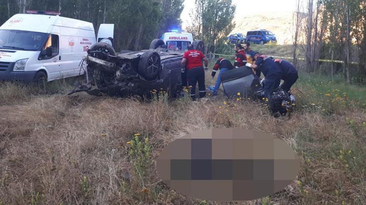 Sivas'ta cip şarampole devrildi: 3 ölü, 1 yaralı