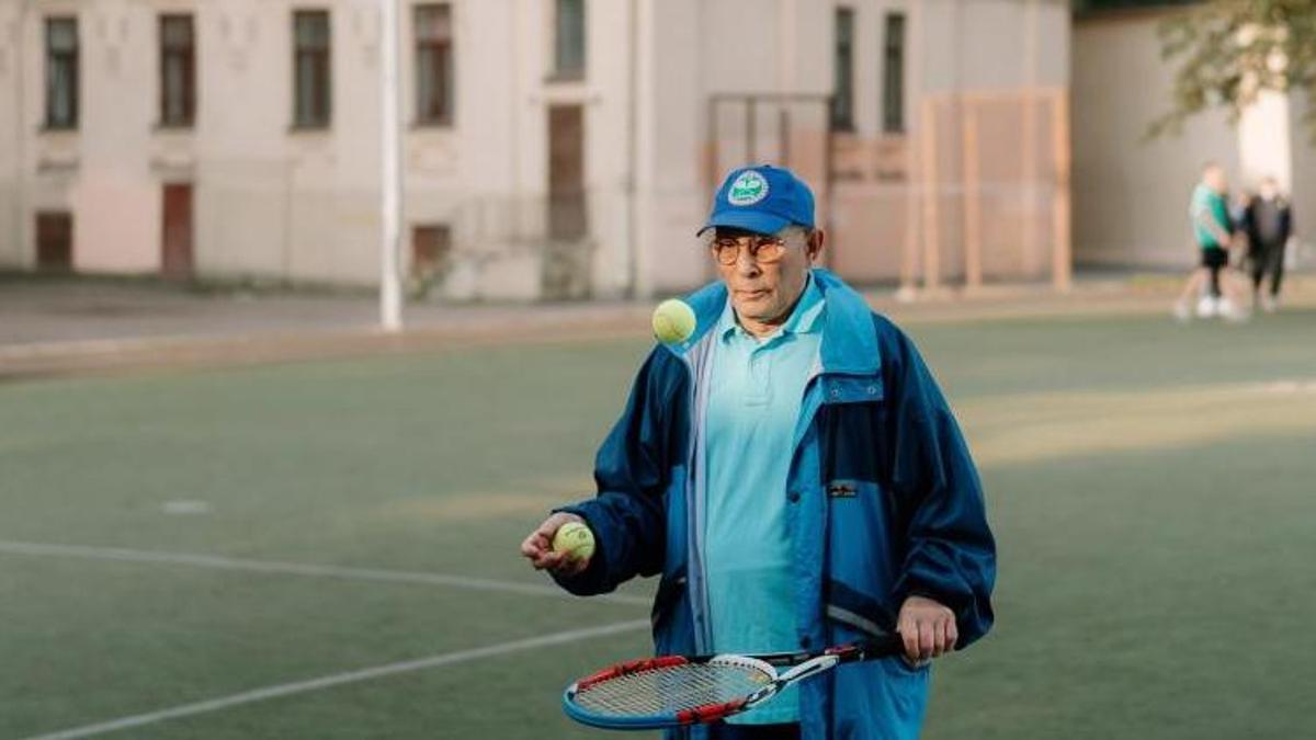 Dinç yaşlanmanın yolu gün aşırı sporda yatıyor