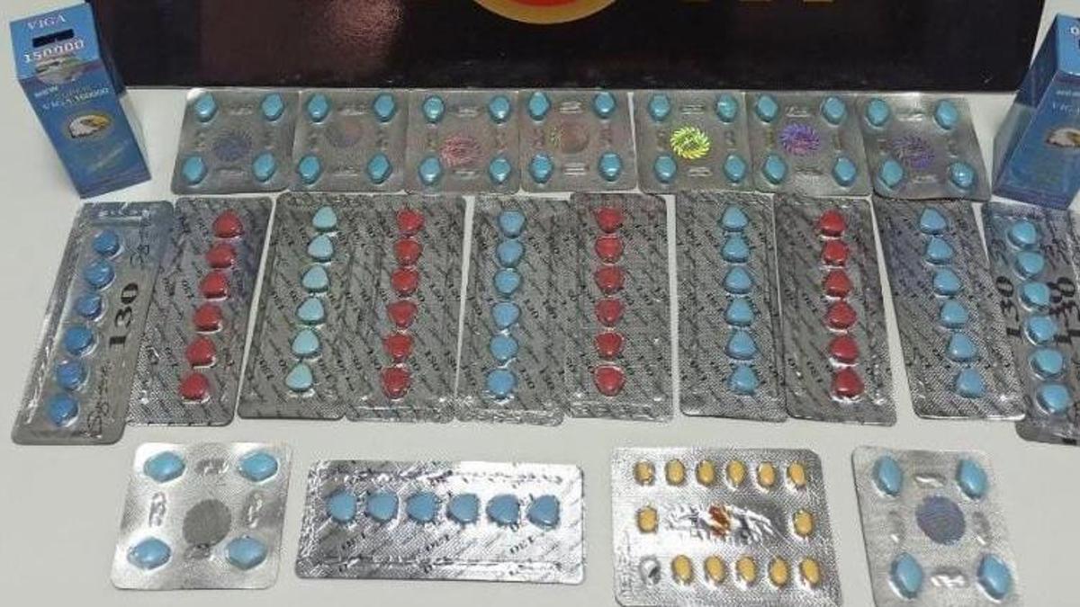 Kaçak cinsel içerikli ürünler piyasaya sürülmeden ele geçirildi