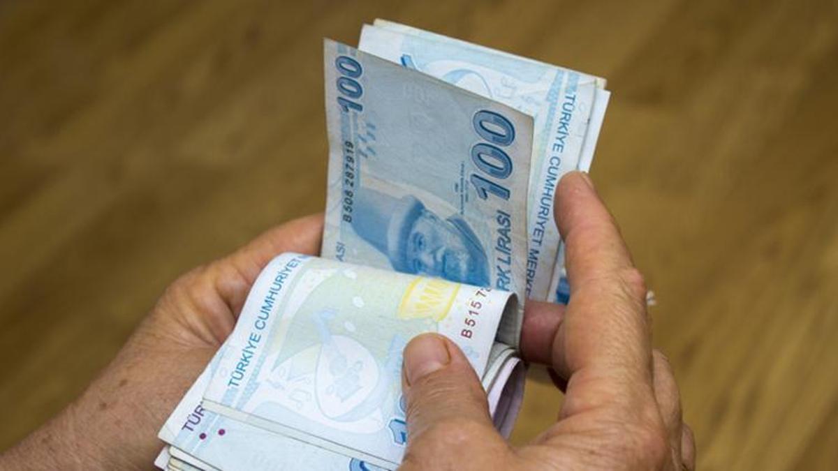 Memura seyyanen zam talebi! Seyyanen zam var mı? Memura seyyanen ek zam olur mu?