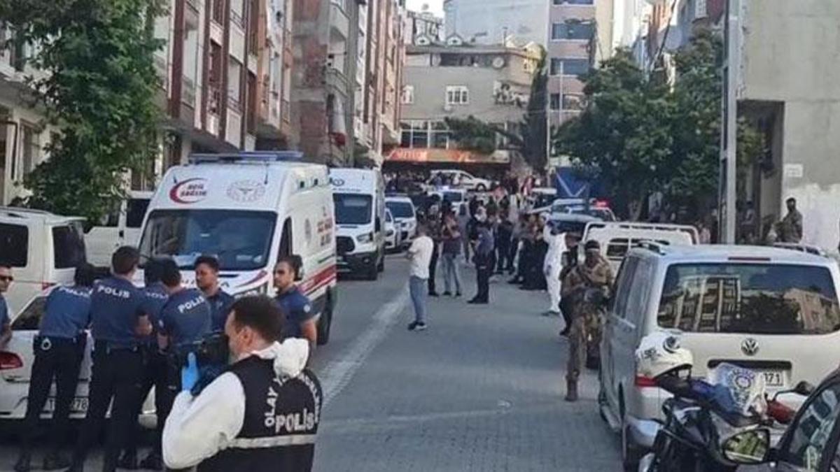 İstanbul'da korkunç olay! Annesini ve 2 kardeşini öldürüp kafasına sıktı