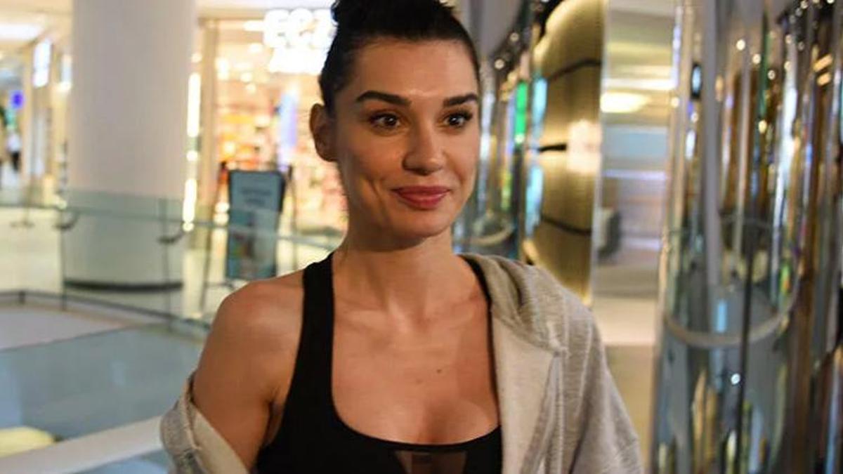 Burcu Kıratlı yeni sezonda ekranlara dönüyor!