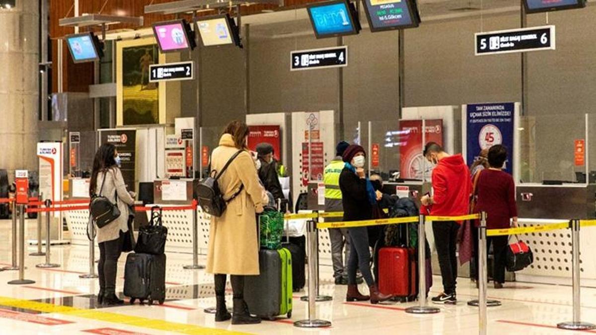 Bakan Karaismailoğlu: İlk 6 ayda 75 milyondan fazla yolcu hava yoluyla seyahat etti