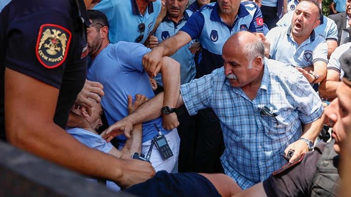 Bakırköy Zeytinlik Halk Pazarında yıkım gerginliği