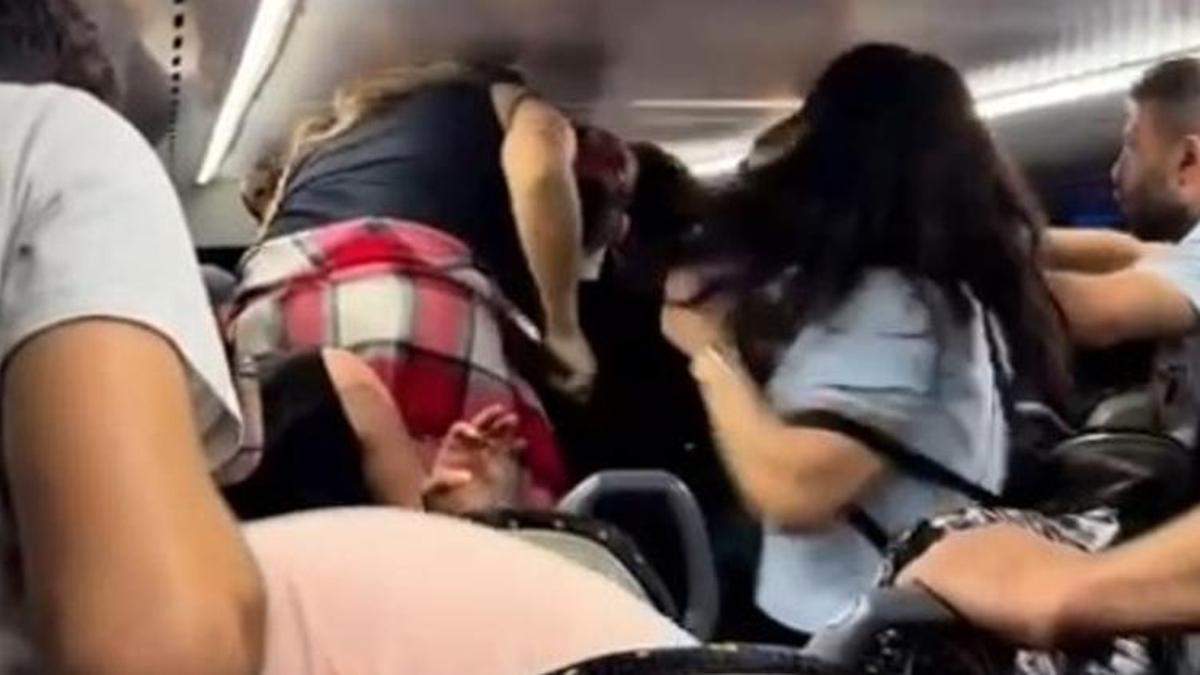 Yabancı uyruklu kadınlar ile Türk erkekleri yumruk yumruğa kavga etti