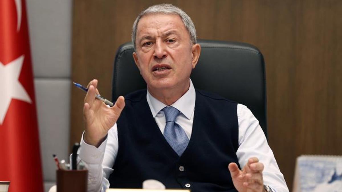 Bakan Akar, Ukraynalı mevkidaşı ile görüştü