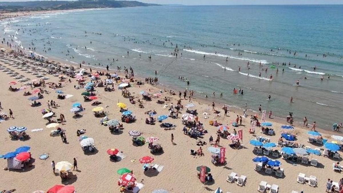 Bayramın ilk gününde Şile plajları doldu taştı
