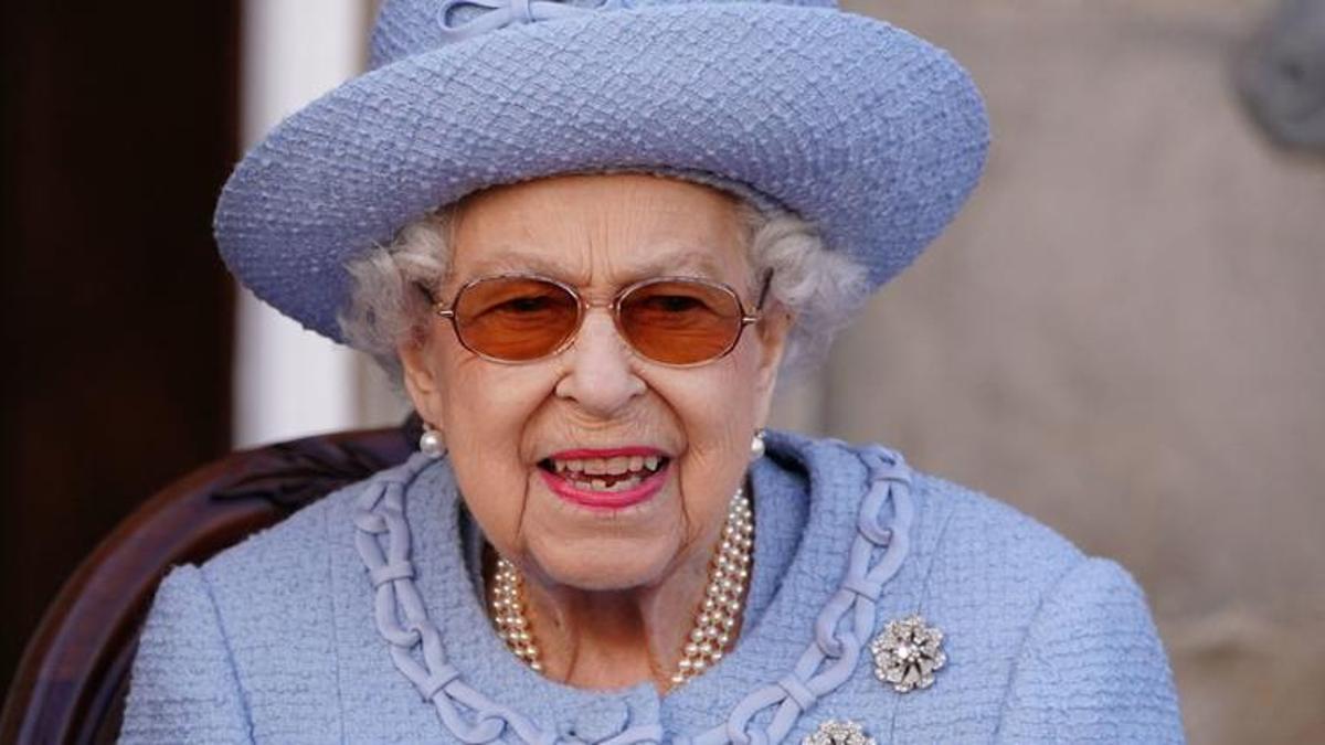 İngiltere Kraliçesi ilan verdi! 5 gün çalışacak,alacağı ücret...