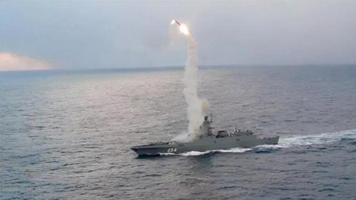 NATO savaş gemileri harekete geçti! Rusya sınırı aştı, işte o anlar...