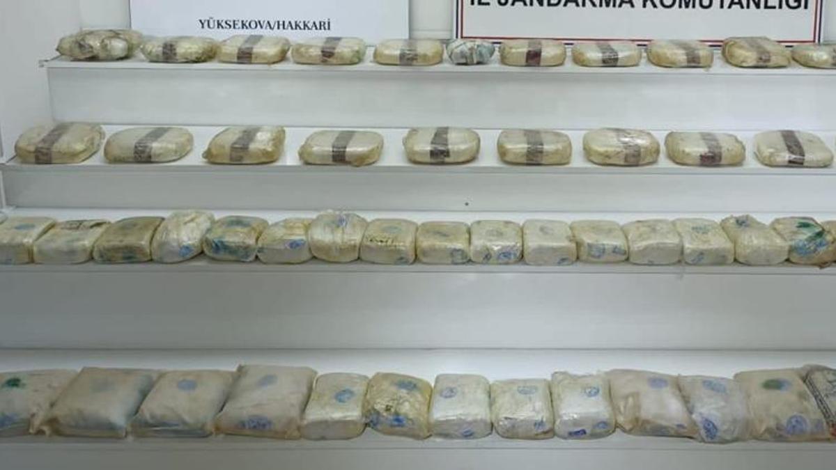 Sınır birliklerinden kaçtı, katırında 69 kilo uyuşturucu bulundu