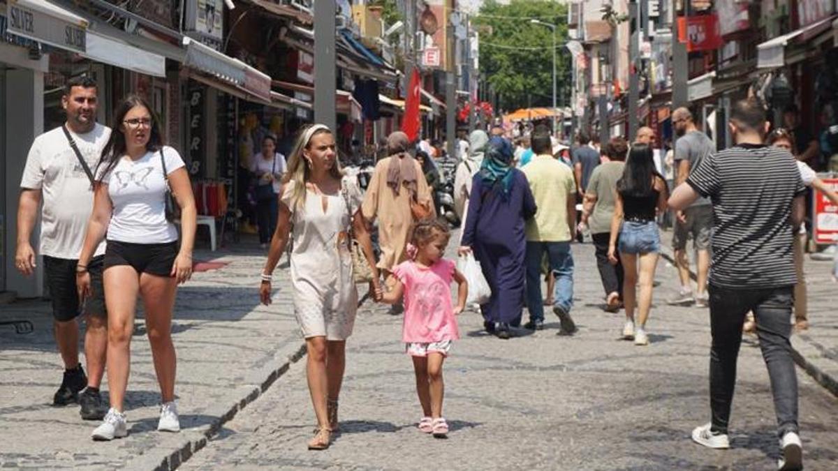 Öpüşme ve kucaklaşmalar salgını yaygınlaştırabilir
