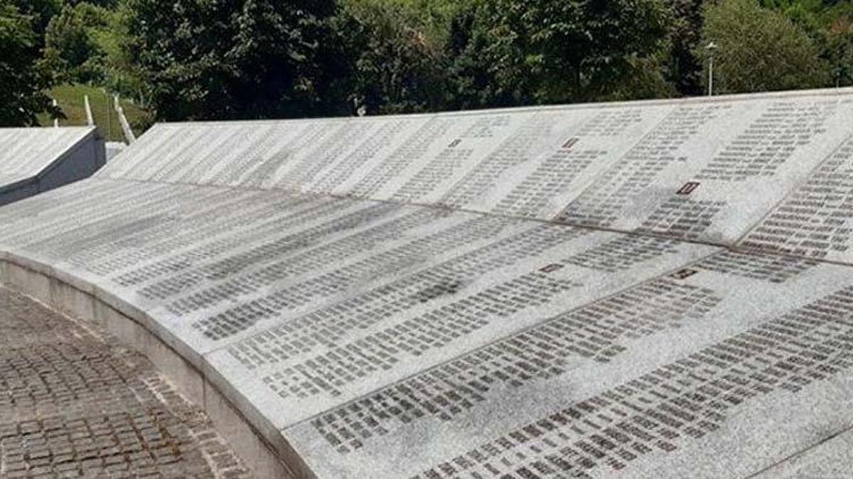 Srebrenitsa Katliamı nedir, ne zaman oldu? 8 bin 372 kişinin öldürüldüğü Srebrenitsa Katliamı’nı kim yaptı, 1992 yılında Bosna’da neler oldu?