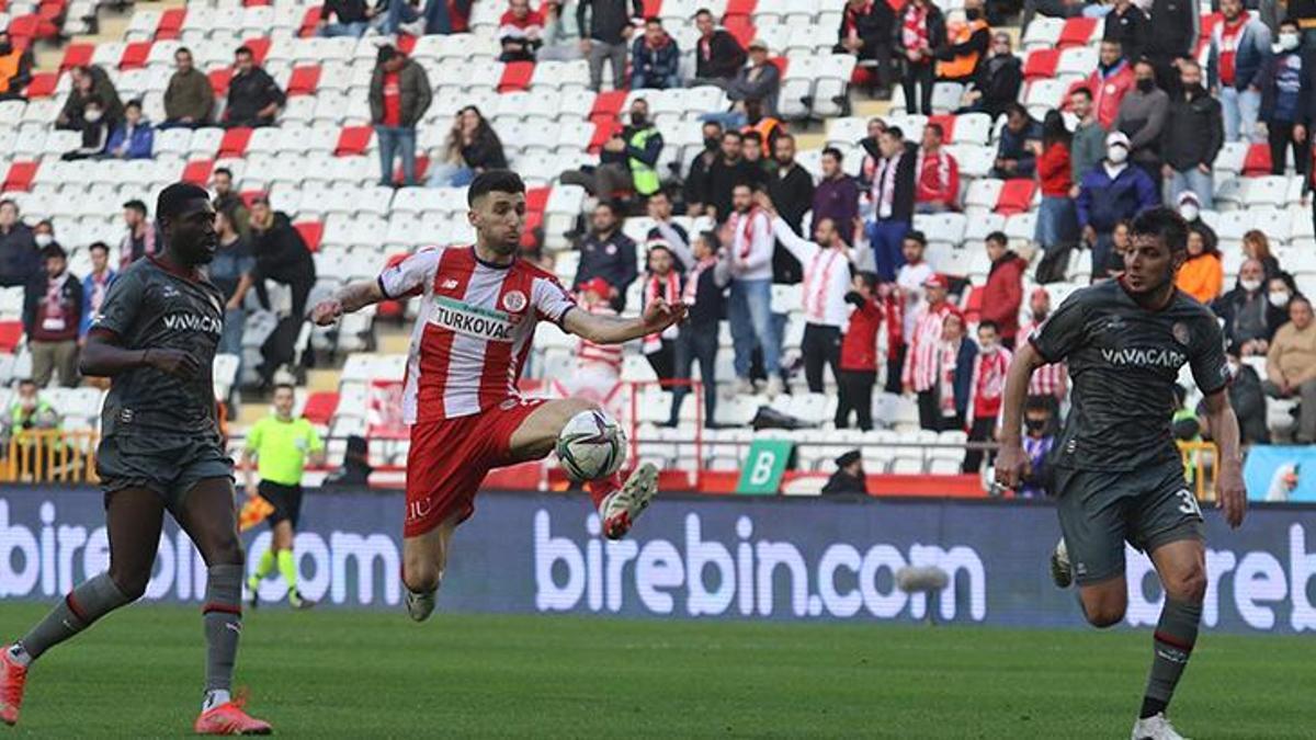 Doğukan Sinik, resmen Hull City’de