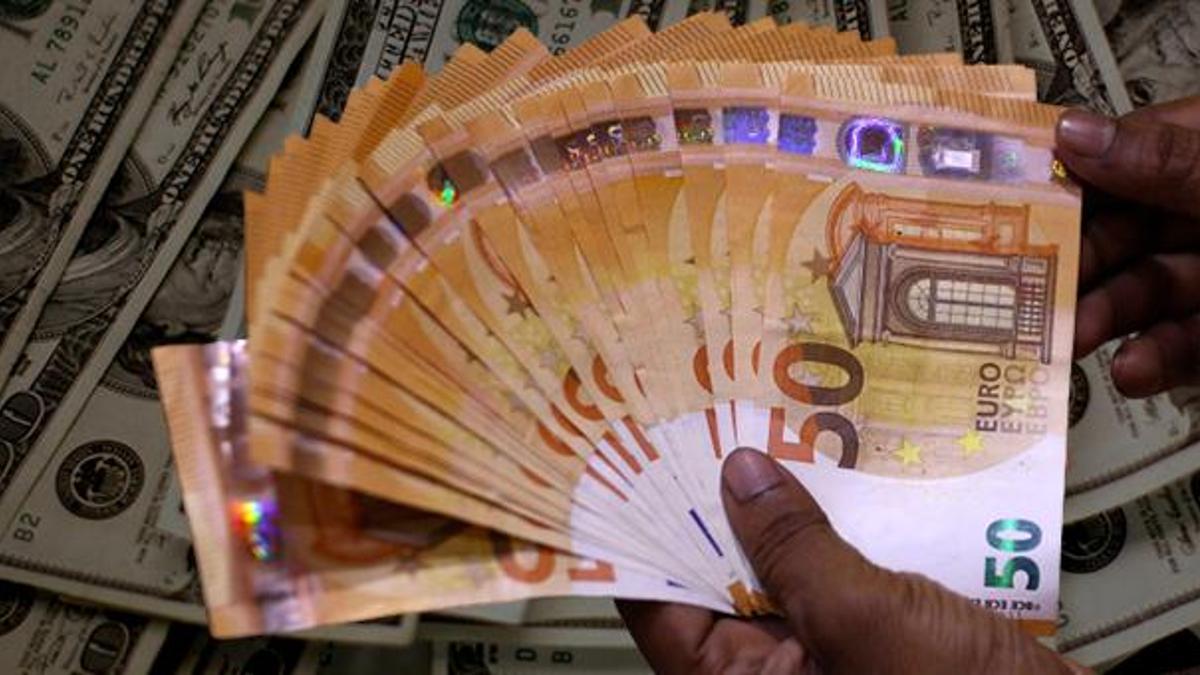 Dolar ve Euro ile ilgili flaş gelişme! 20 yıl sonra bir ilk, parite eşitlendi