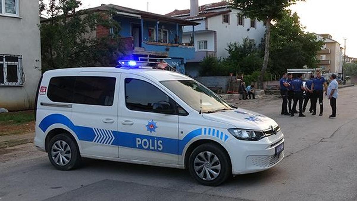 'Siz neden çeyrek altın takıyorsunuz?' kavgası: 1 polis yaralandı, 2 gözaltı