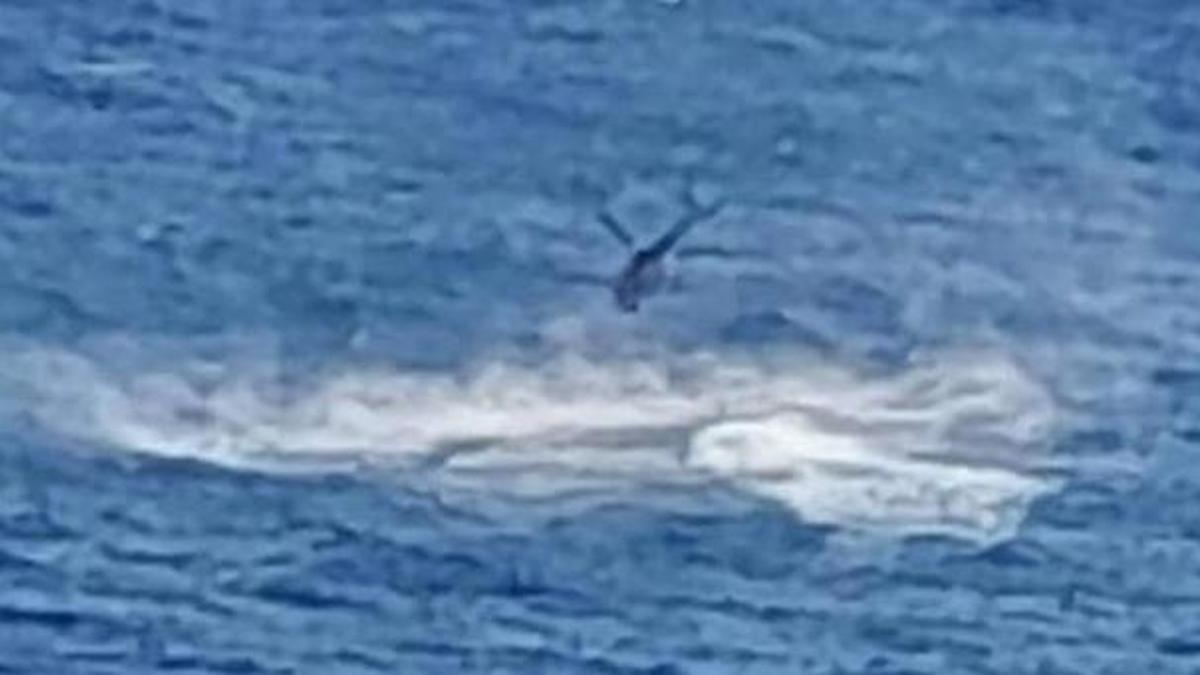 Yunanistan’da yangın söndürme helikopteri denize düştü: 2 mürettebat kayıp
