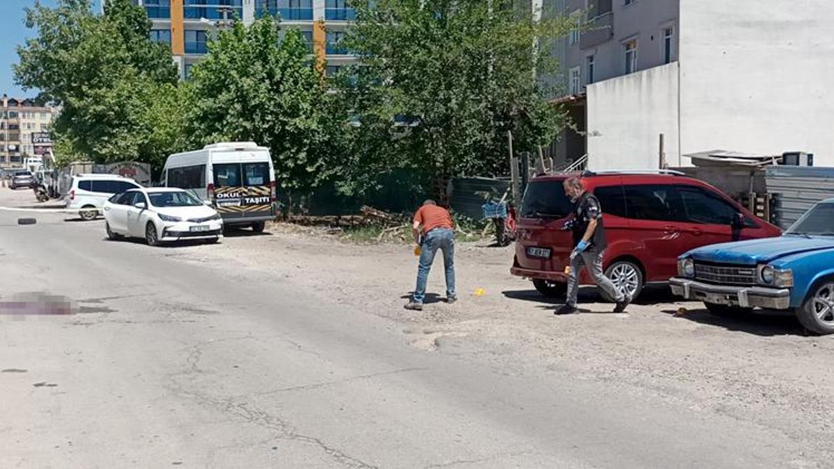 Oto lastik tamircisi, iş yerinde uğradığı silahlı saldırıda yaralandı