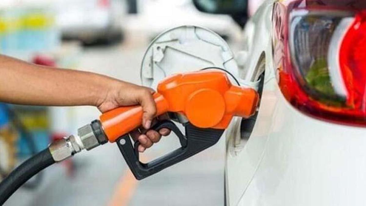 Akaryakıt fiyatlarıyla ilgili son dakika gelişmesi! Düştükçe düşüyor, zam sonrası benzin, motorin ve LPG...