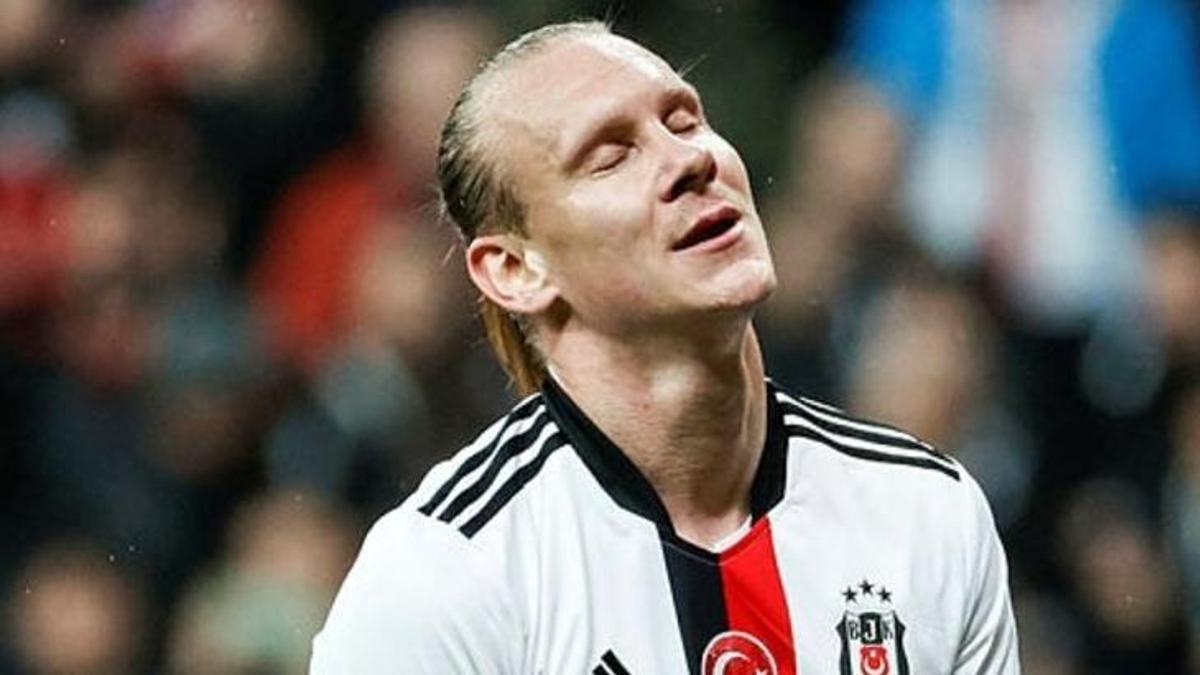 Domagoj Vida Beşiktaş'tan ayrıldı yeni takımına imzayı attı