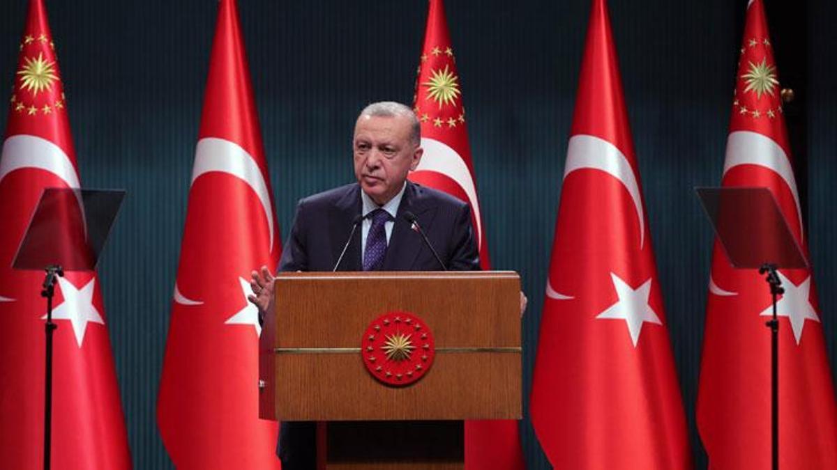 KYK kredi borcu düzenlemesi! Cumhurbaşkanı Erdoğan milyonların beklediği müjdeyi canlı yayında duyurdu