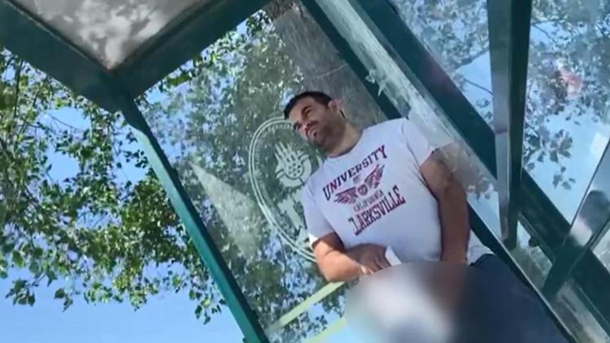 Durakta iğrenç olay! Genç kadın hayatının şokunu yaşadı