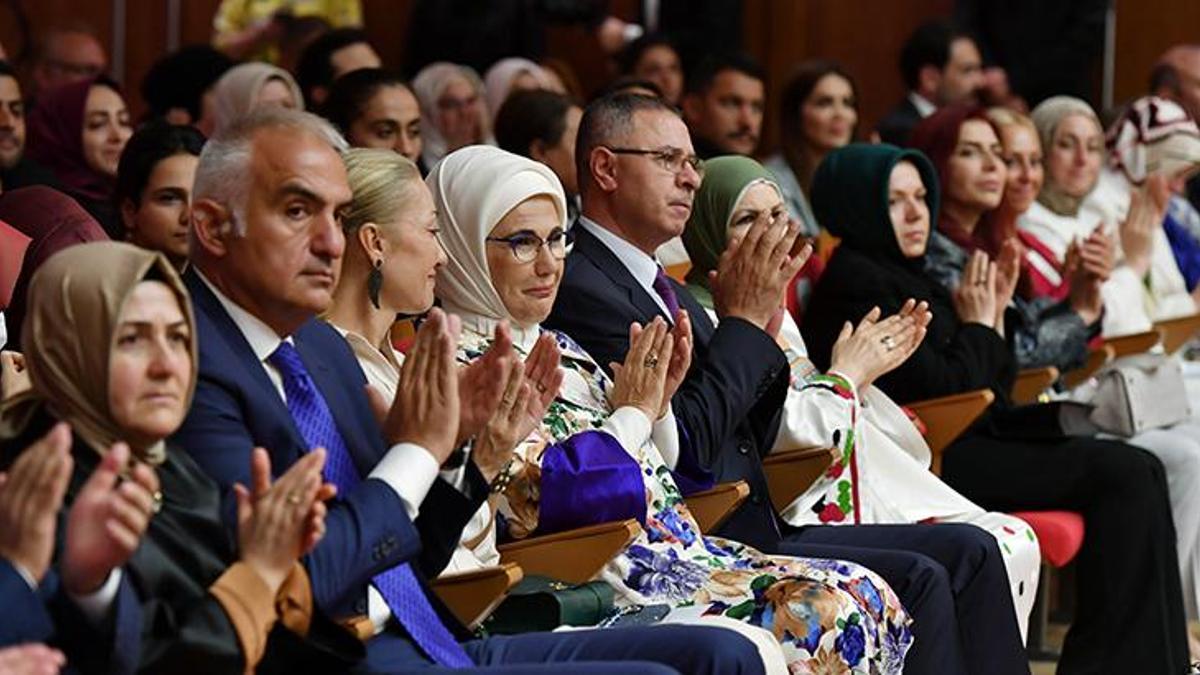 Emine Erdoğan, Filistin Gençlik Orkestrası ve CSO sanatçılarının “Barış Konseri”ni izledi