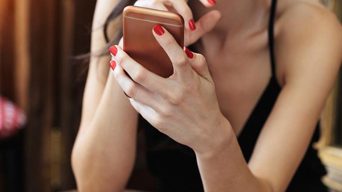 Borç bilgisi için eşine ve kardeşine SMS attılar... KVKK anında harekete geçti!