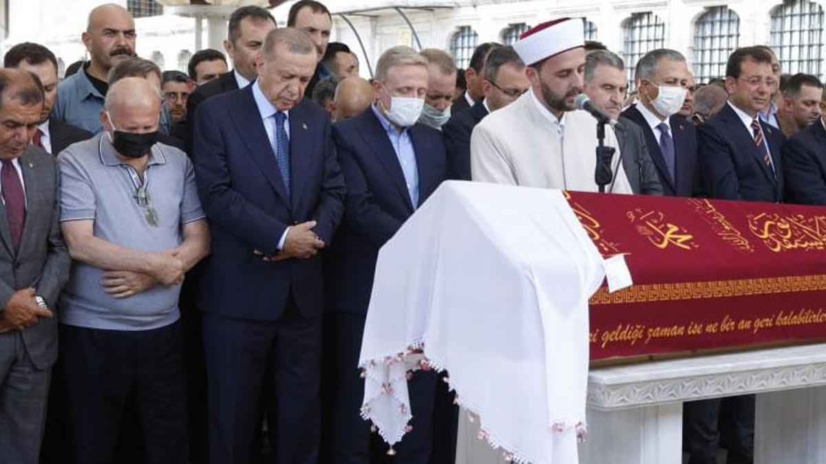 Göksel Gümüşdağ'ın annesi Fethiye Gümüşdağ, son yolculuğuna uğurlandı