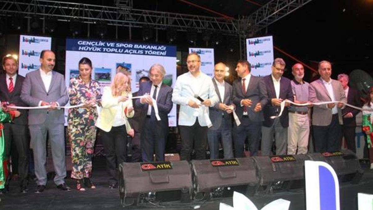 Bakan Kasapoğlu Gençlik ve Tarım Kampı’nın açılışını yaptı