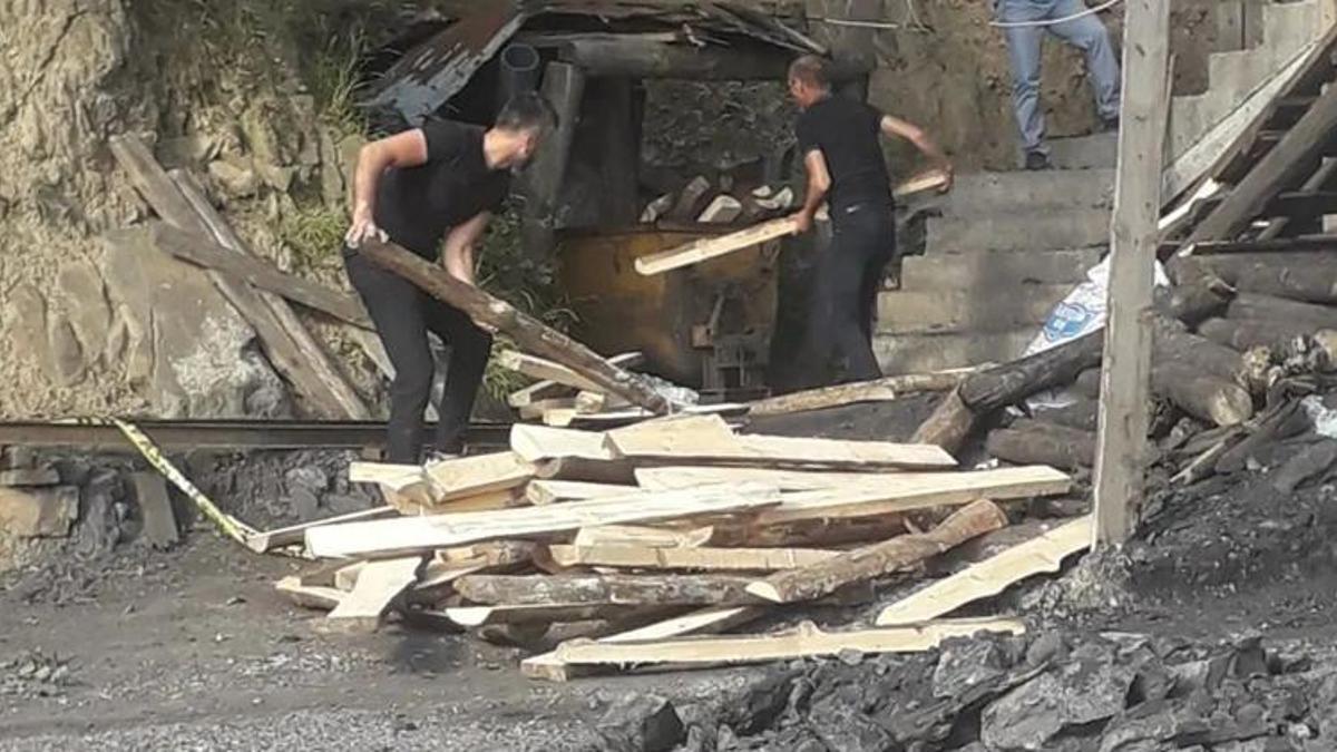 Ruhsatsız maden ocağında göçük: 1 işçi öldü