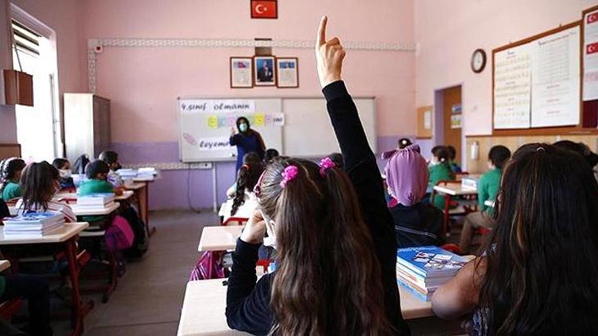 Milli Eğitim Bakanı Özer resmen duyurdu! Tarih belli, 20 bin öğretmen atanacak