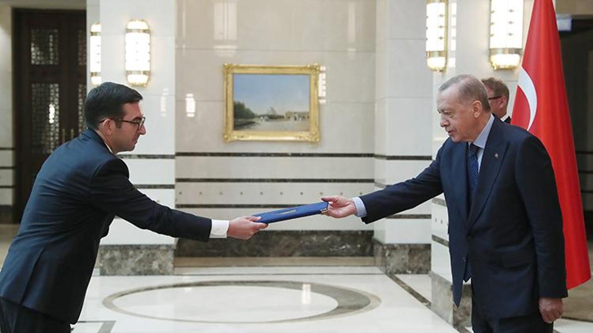 Kosova Büyükelçisi Vrenezi, Cumhurbaşkanı Erdoğan'a güven mektubu sundu